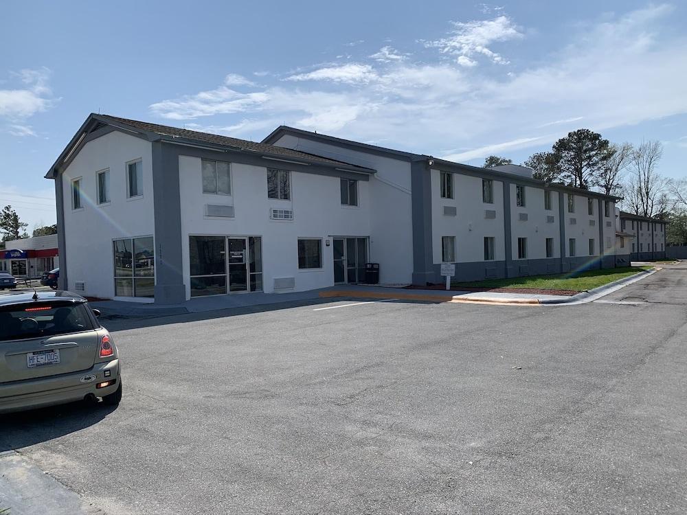 Econo Lodge Cherry Point Havelock Exterior photo