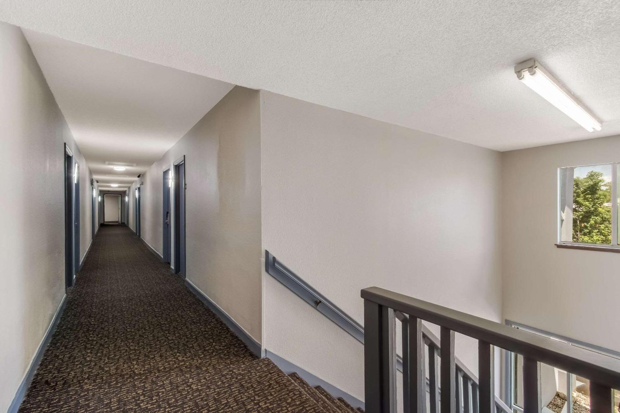 Econo Lodge Cherry Point Havelock Exterior photo